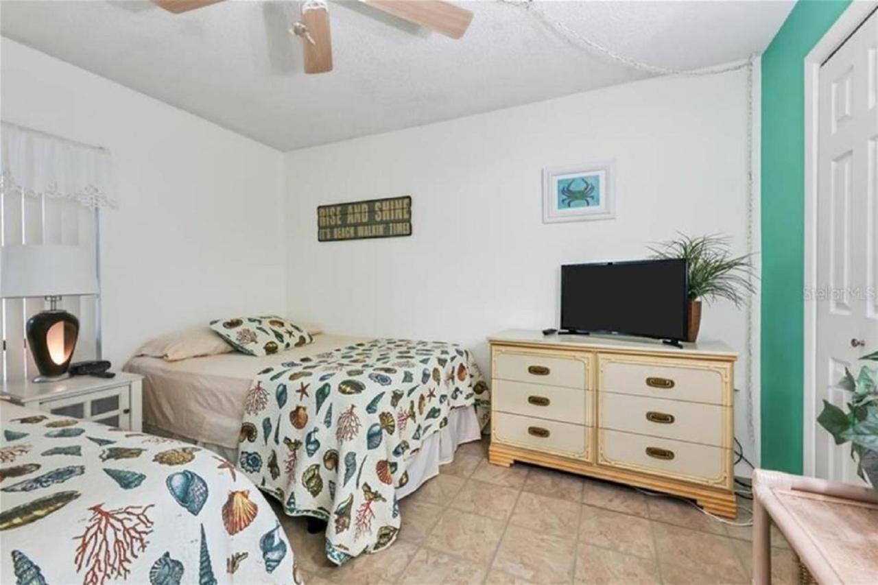 Siesta Key Escape Ground Floor Steps To Heated Pool And Free Trolleyアパートメント エクステリア 写真